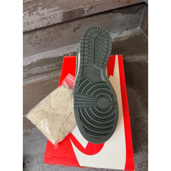 Women's Nike Dunk Low Avocado Size 9.5- DM7606-300 - Picture 8 of 11